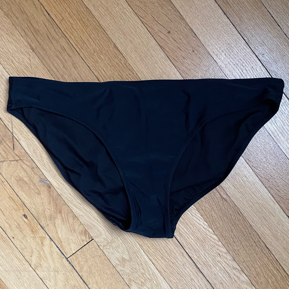 Bikini Bottom, Old Navy